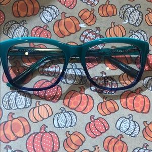 Gwen Stefani Eyewear Model GX004